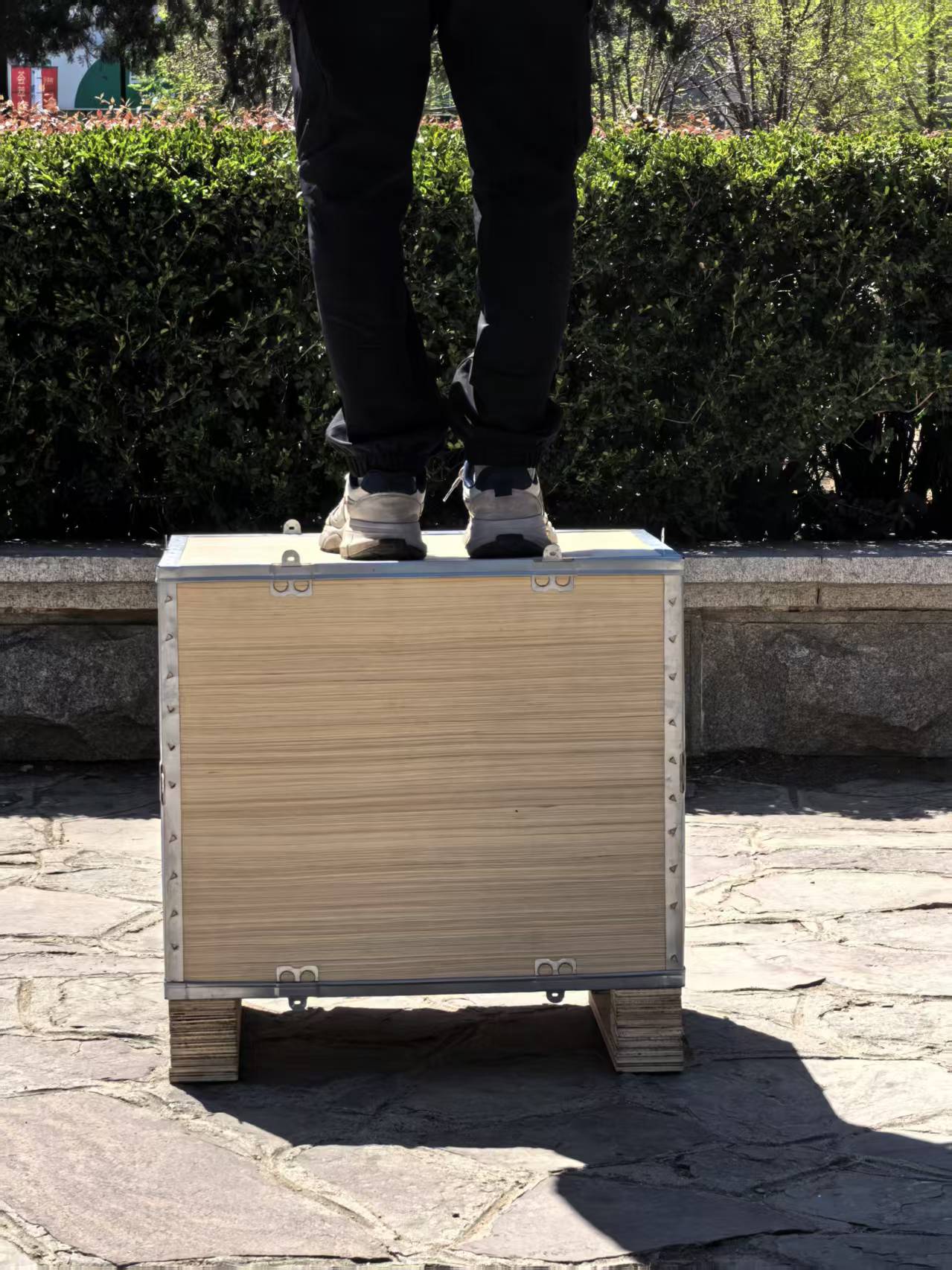 Steel Belted Wooden Crate: Premium Reusable Packaging for Global Export Shipping